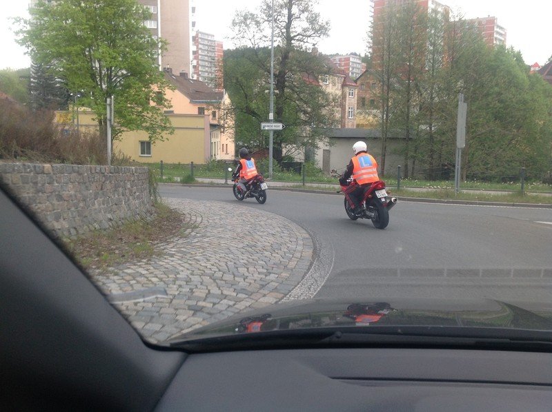 Zkouška z jízdy na motocyklu - kruhový objezd